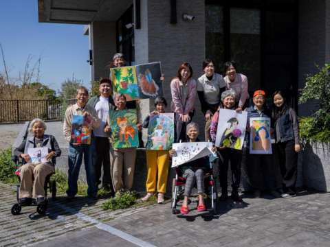 住養老院就是「被遺棄」？他喪妻後獨居透天厝「退休後更冷清」…76歲伯住進銀髮園區，靜享悠活日常